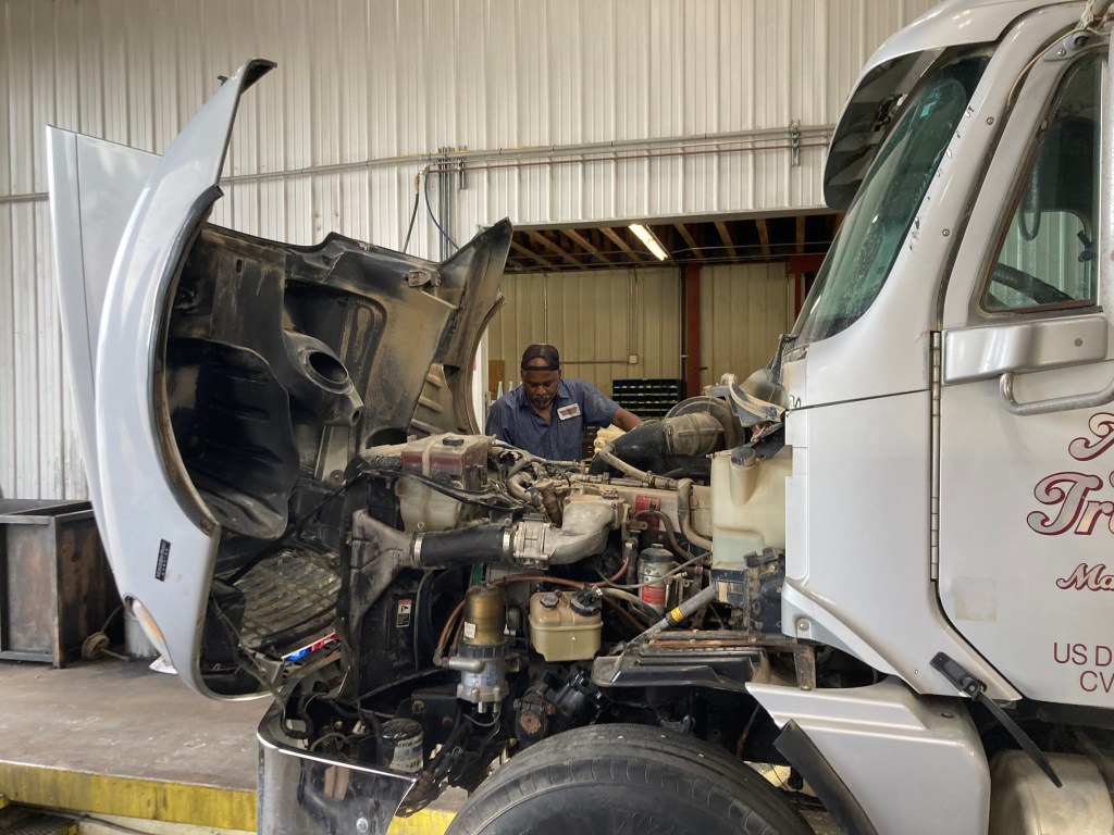 ASE Certified Diesel Mechanics providing services for Clinton, Ionia, Eaton, Ingham, Shiawassee, Montcalm & Gratiot Counties